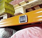 Обнаружение сырости и плесени в доме или квартире